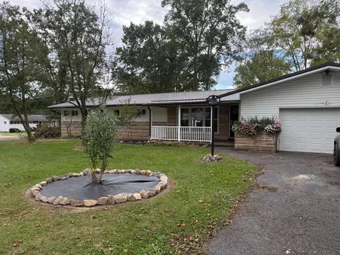 3855 Mill Dr, Zanesville, OH 43701