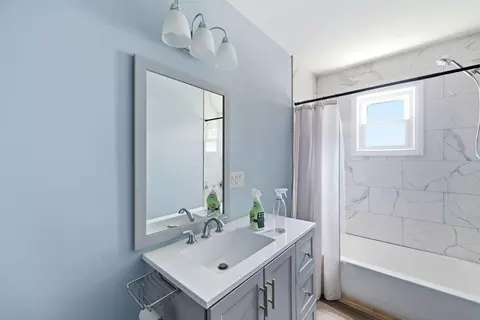 Bath - 623 Cooper St, Kenton, OH 43326 photo 1 of 3