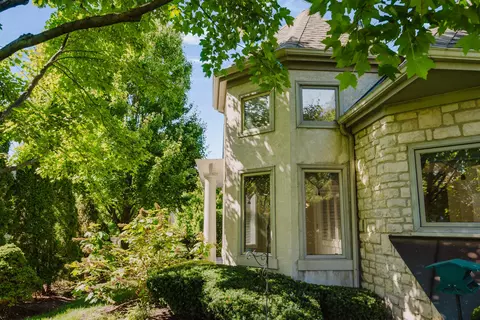 Exterior - 9985 Gresham Ct, Powell, OH 43065 photo 6 of 15