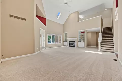 Living - 9985 Gresham Ct, Powell, OH 43065 photo 2 of 7