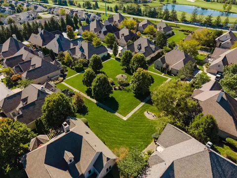 View/Area - 9985 Gresham Ct, Powell, OH 43065 photo 8 of 8