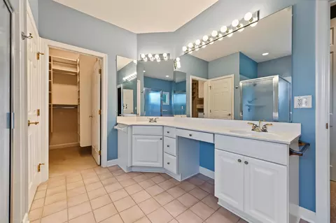 Bath - 9985 Gresham Ct, Powell, OH 43065 photo 5 of 8