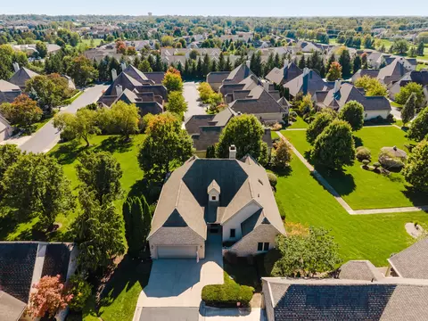 View/Area - 9985 Gresham Ct, Powell, OH 43065 photo 1 of 8