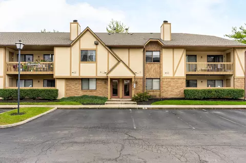 2221 Hedgerow Rd #2221F, Columbus, OH 43220
