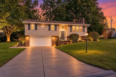 824 Ridgeview Dr, Bellefontaine, OH 43311