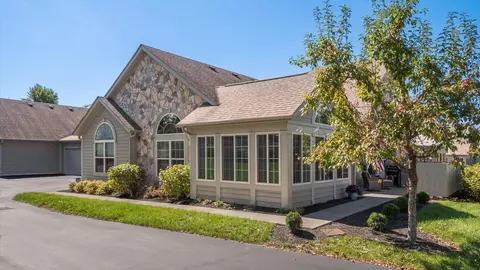 200 Jamie Lynn Cir, Pickerington, OH 43147