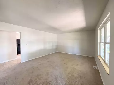Living - 55 Fieldpoint Rd, Heath, OH 43056 photo 1 of 3