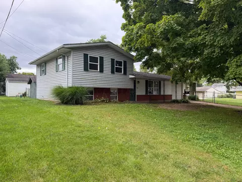 55 Fieldpoint Rd, Heath, OH 43056