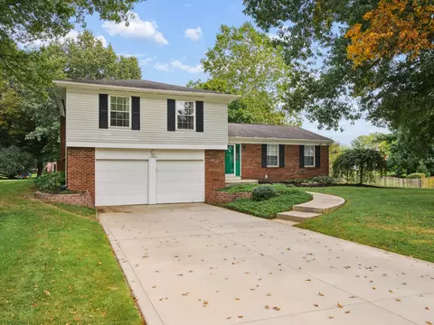 11764 Village Dr, Pickerington, OH 43147
