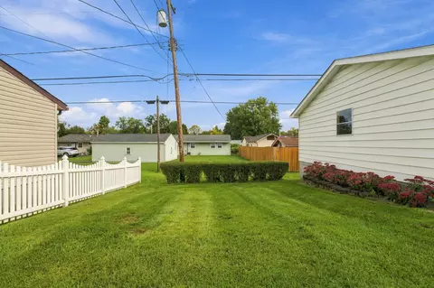 Exterior - 148 Richards Dr, Delaware, OH 43015 photo 9 of 11