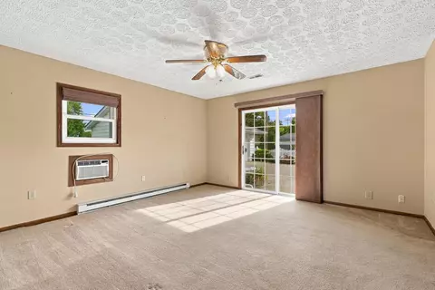 Living - 148 Richards Dr, Delaware, OH 43015 photo 4 of 5