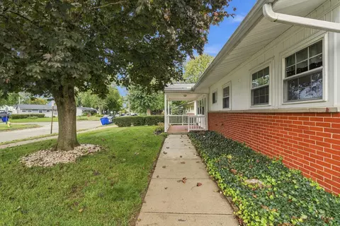 Exterior - 148 Richards Dr, Delaware, OH 43015 photo 1 of 11