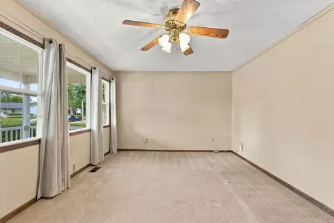 Living - 148 Richards Dr, Delaware, OH 43015 photo 3 of 5