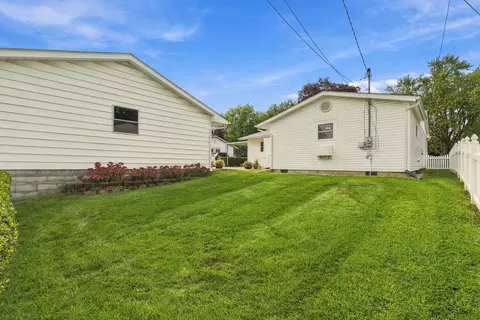 Exterior - 148 Richards Dr, Delaware, OH 43015 photo 10 of 11