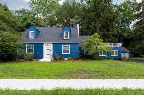 128 Main St, Pataskala, OH 43062