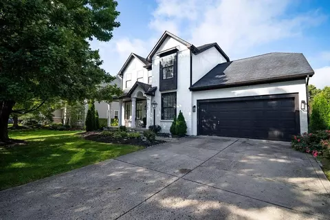 713 Blossom Ln, Pickerington, OH 43147