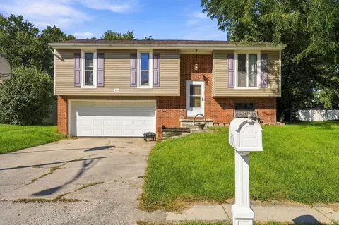 880 Lantern Dr, Marysville, OH 43040