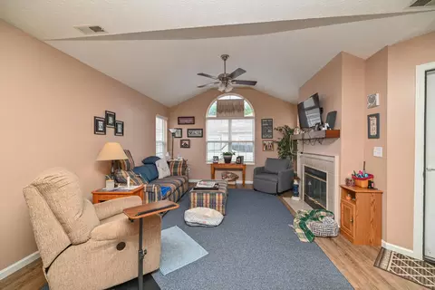 Living - 606 Hampton Woods Dr, Marion, OH 43302 photo 1 of 3