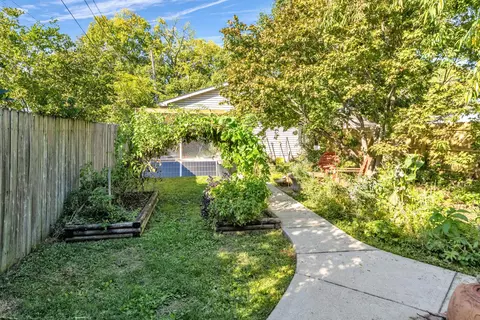 Exterior - 406 E Markison Ave, Columbus, OH 43207 photo 2 of 15