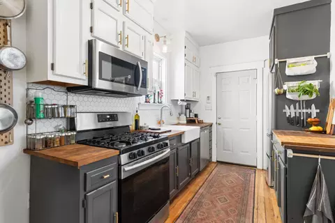 Kitchen - 406 E Markison Ave, Columbus, OH 43207 photo 2 of 3