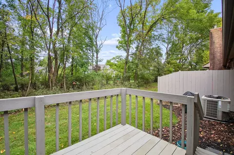 Exterior - 7992 Jaymes St, Dublin, OH 43017 photo 2 of 3
