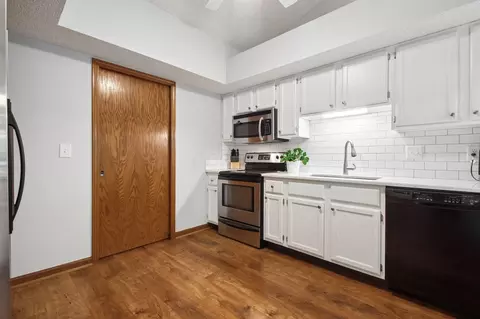 Kitchen - 7992 Jaymes St, Dublin, OH 43017 photo 1 of 3