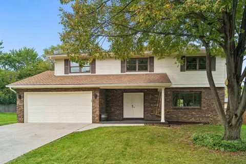 2900 Granada Hills Dr, Columbus, OH 43231