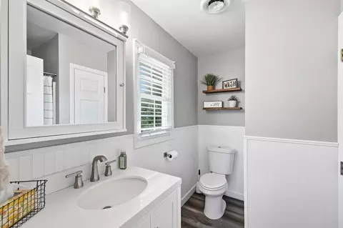 Bath - 742 Hartford Dr, Springfield, OH 45503 photo 3 of 5