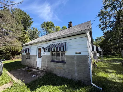 Exterior - 2386 Rhoads Ave, Columbus, OH 43207 photo 2 of 2