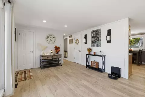 Entry Way - 305 Meadow Dr, Circleville, OH 43113 photo 1 of 1