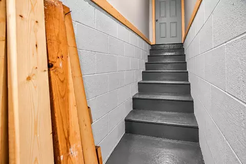 Entry Way - 4441 S Pitchin Rd S, Springfield, OH 45502 photo 7 of 7