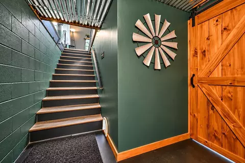 Entry Way - 4441 S Pitchin Rd S, Springfield, OH 45502 photo 5 of 7