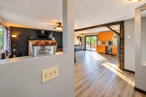 Entry Way - 4441 S Pitchin Rd S, Springfield, OH 45502 photo 1 of 7