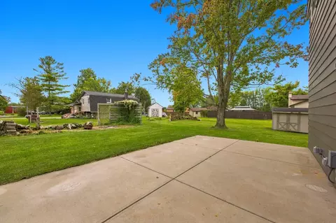 Exterior - 5449 Timberlake Cir, Orient, OH 43146 photo 6 of 9