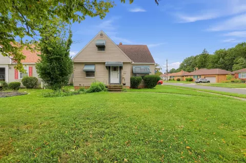 12112 Thraves Ave, Garfield Heights, OH 44125