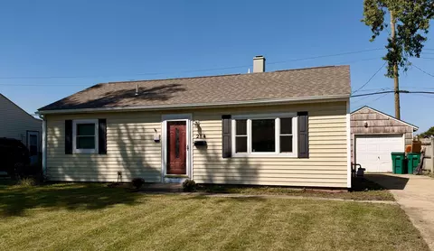 284 Madison Dr N, West Jefferson, OH 43162