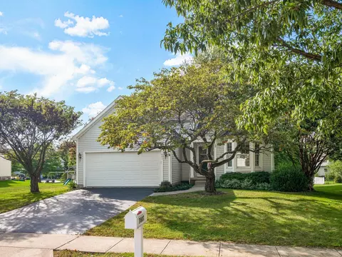 7807 Williamson Ln, Canal Winchester, OH 43110