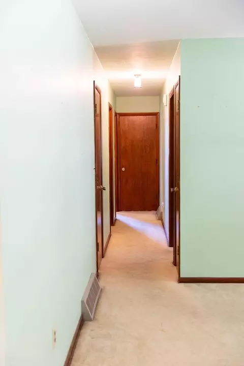 Entry Way - 21455 Mccoy Rd, Circleville, OH 43113 photo 3 of 4
