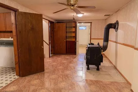 Living - 21455 Mccoy Rd, Circleville, OH 43113 photo 5 of 6