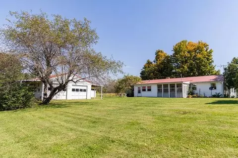 Exterior - 21455 Mccoy Rd, Circleville, OH 43113 photo 17 of 18
