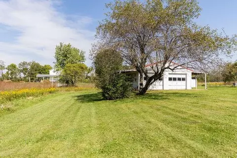 Exterior - 21455 Mccoy Rd, Circleville, OH 43113 photo 13 of 18