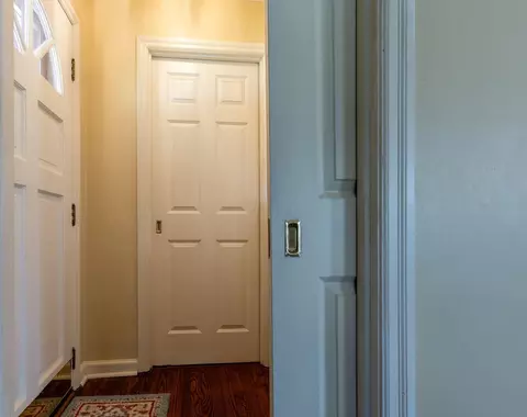 Entry Way - 623 E 5th Ave, Lancaster, OH 43130 photo 1 of 3