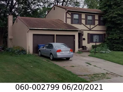 6833 Carrousel Dr S, Reynoldsburg, OH 43068