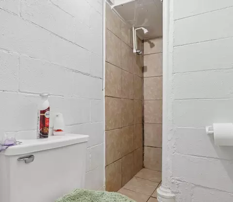 Bath - 532 Westphal Ave, Columbus, OH 43213 photo 2 of 2