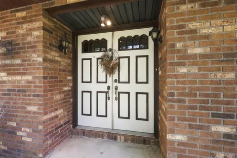 Entry Way - 34199 Keller Rd, Logan, OH 43138 photo 1 of 2