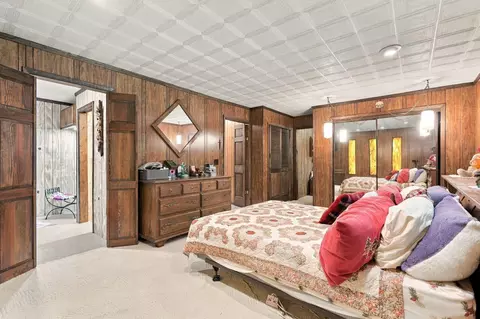 Bedroom - 34199 Keller Rd, Logan, OH 43138 photo 1 of 5
