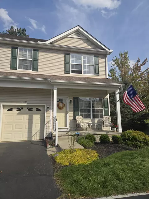 1246 Hall Ln, Gahanna, OH 43230