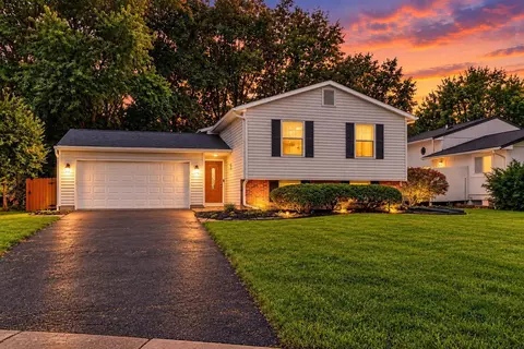 3969 Blueberry Hollow Rd, Columbus, OH 43230