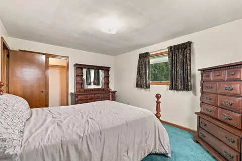 Bedroom - 2464 Lees Rd, Newark, OH 43055 photo 2 of 6
