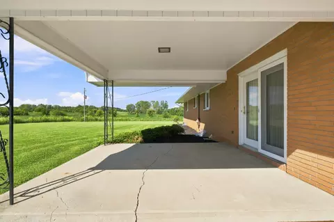 Exterior - 2464 Lees Rd, Newark, OH 43055 photo 4 of 11